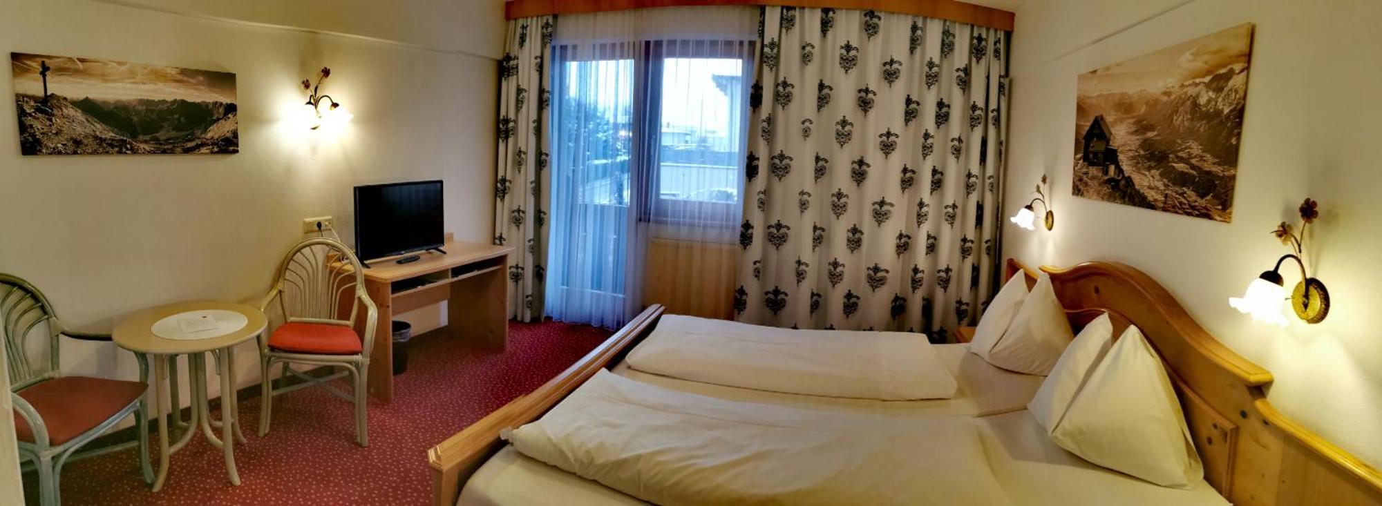 Hotel Landhaus Zillertal Fügen Eksteriør bilde