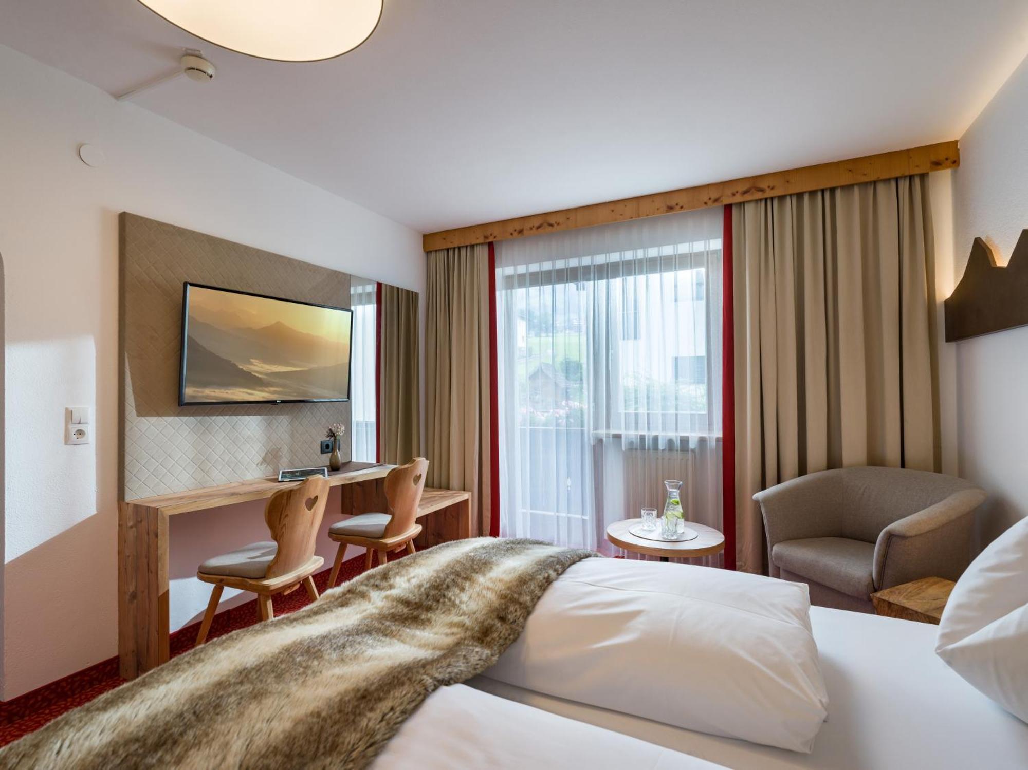 Hotel Landhaus Zillertal Fügen Eksteriør bilde